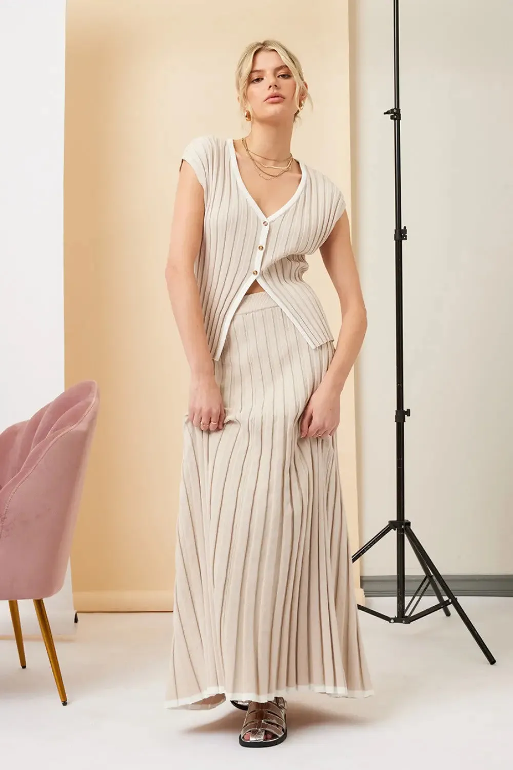 Illa Illa Maci Maxi Skirt  Effortless Elegance & Everyday Comfort